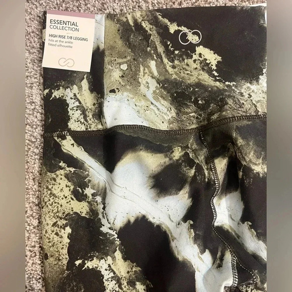 Calia by Carrie Underwood NWT Light Blue and Olive 7/8 Leggings - Picture 7 of 7